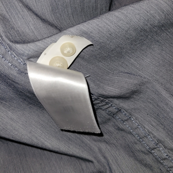 Banana Republic Men's Size Large Button Up Shirt - Picture 6 of 10